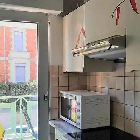 Apartamento T3 Avec Parking, Proche Centre Et - - Fr-1-319-492